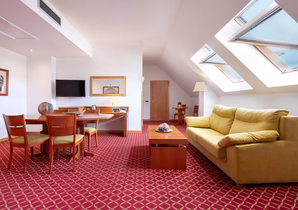 8FYNFdkTSGup3PLMYu9r